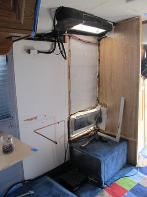 overview behind stove and fridge.jpg