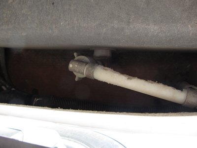 cross piece of piping between %22down%22 section and section that goes back up to tank wall.jpg