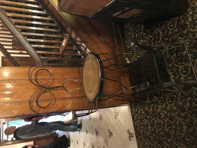 Shoe shine chair