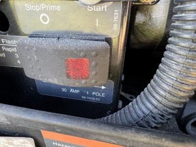 Generator_showing-manual-switch-and-circuit-breaker_600.jpg