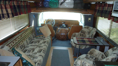 saloon fwd.jpg
