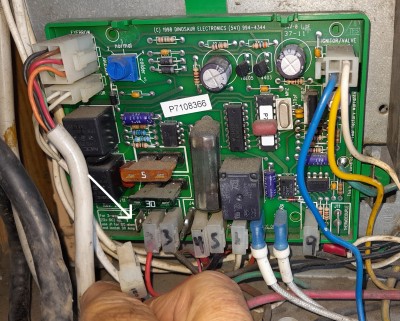 2023-07-26 Chinook - Dinosaur Electronics - Dometic Refrigerator - 15 amp parasitic draw.jpg